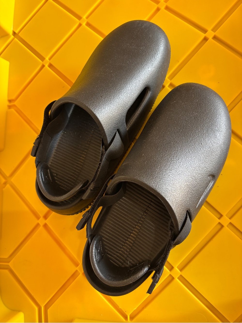Nike Kids Metallic Charcoal Slip-On Sandals